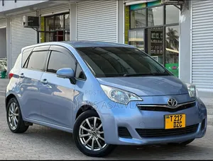 Toyota Ractis 2014 Blue