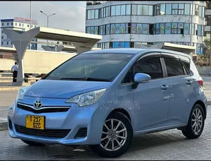Toyota Ractis 2014 Blue
