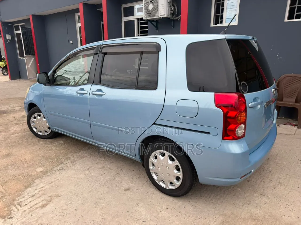 Toyota Raum 1.5 FWD 2004
