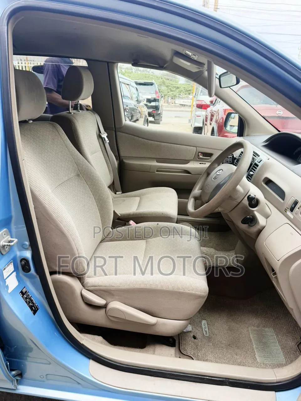 Toyota Raum 1.5 FWD 2004