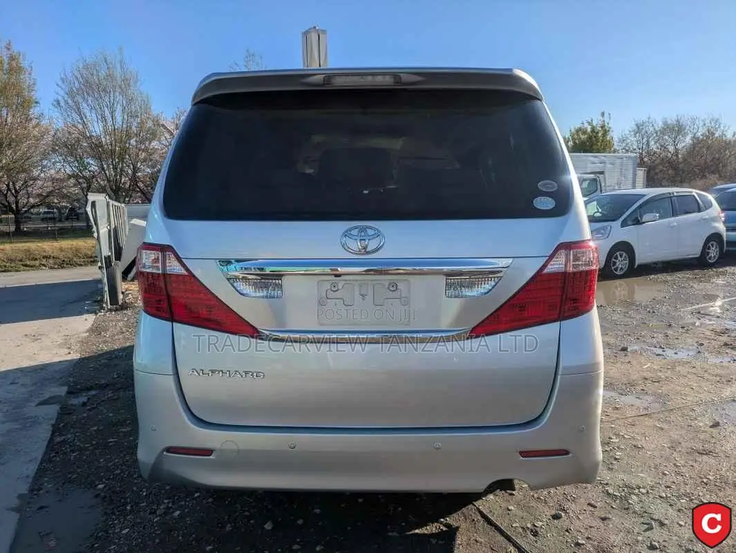 Toyota Alphard 2009 Silver
