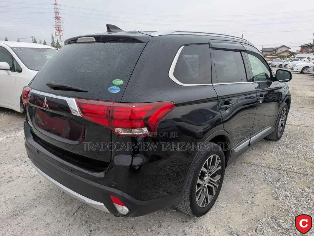 Mitsubishi Outlander 2017 Black
