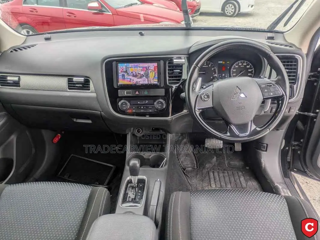 Mitsubishi Outlander 2016 Black