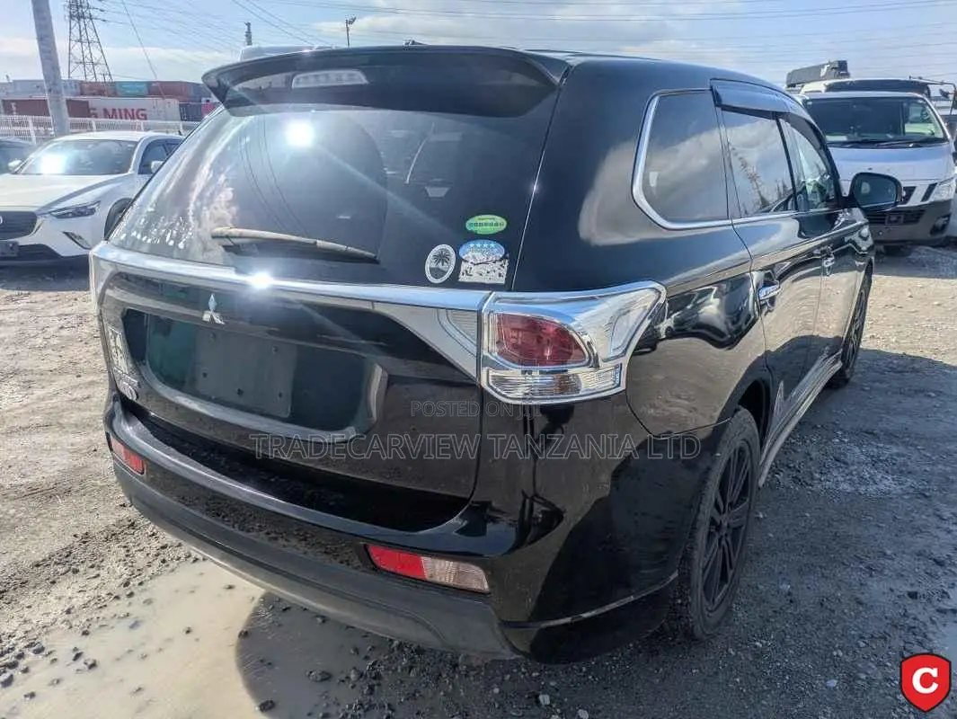 Mitsubishi Outlander 2013 Black