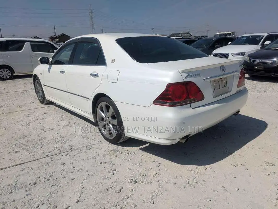 Toyota Crown 2007 Pearl