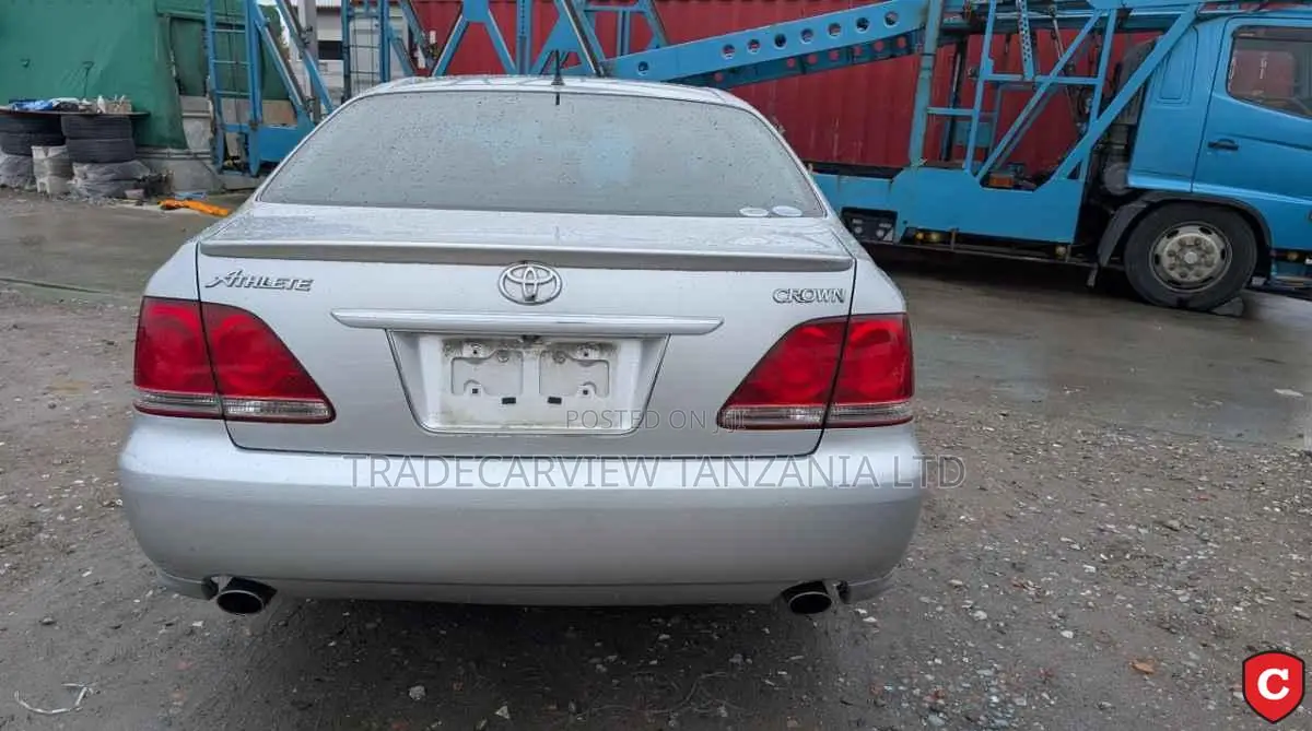 Toyota Crown Royale 2005 Silver