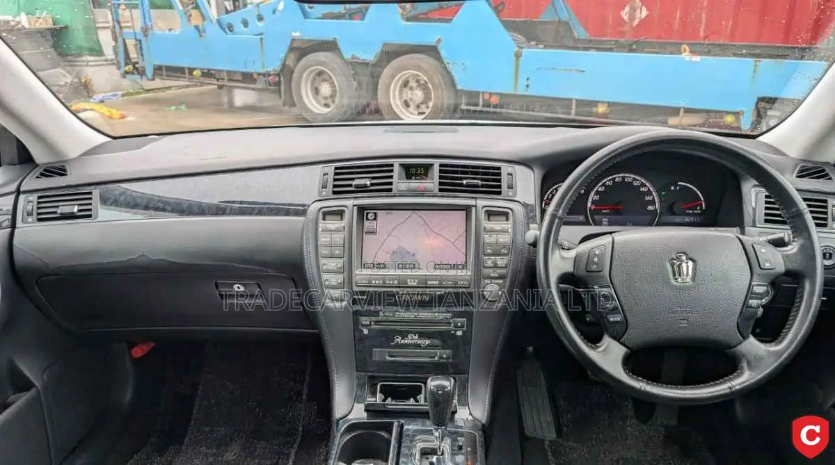 Toyota Crown Royale 2005 Silver