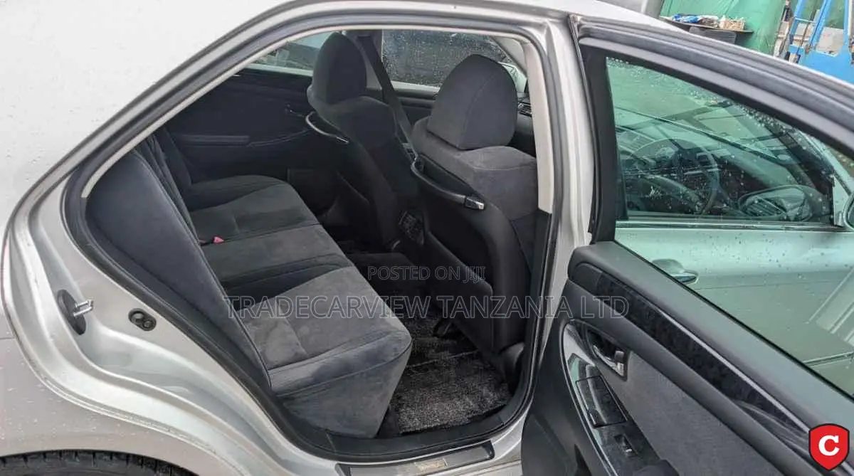 Toyota Crown Royale 2005 Silver