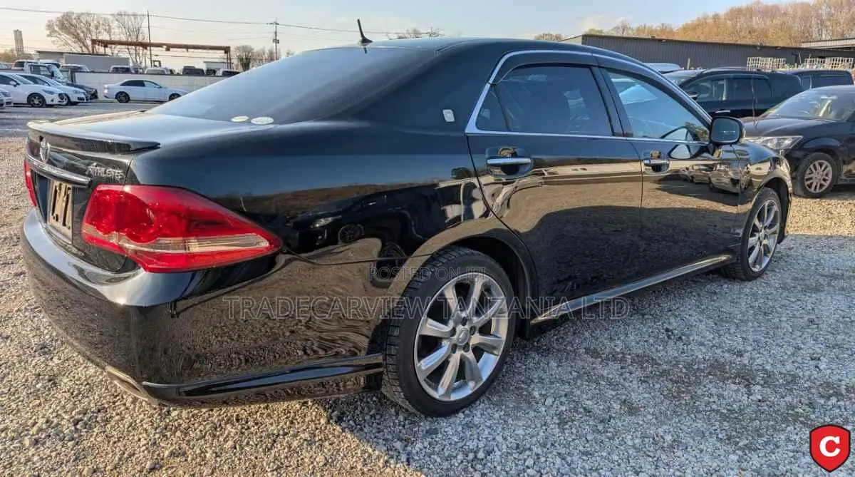 Toyota Crown 2009 Black