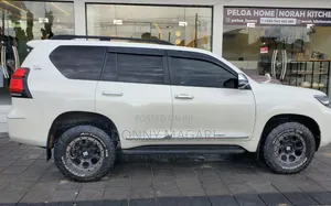 Toyota Land Cruiser Prado 2019 White