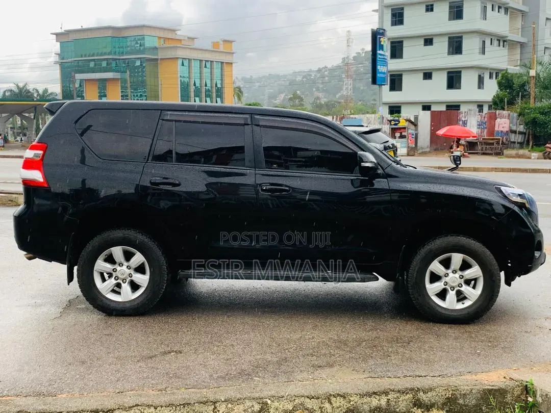 Toyota Land Cruiser Prado 2014 Black