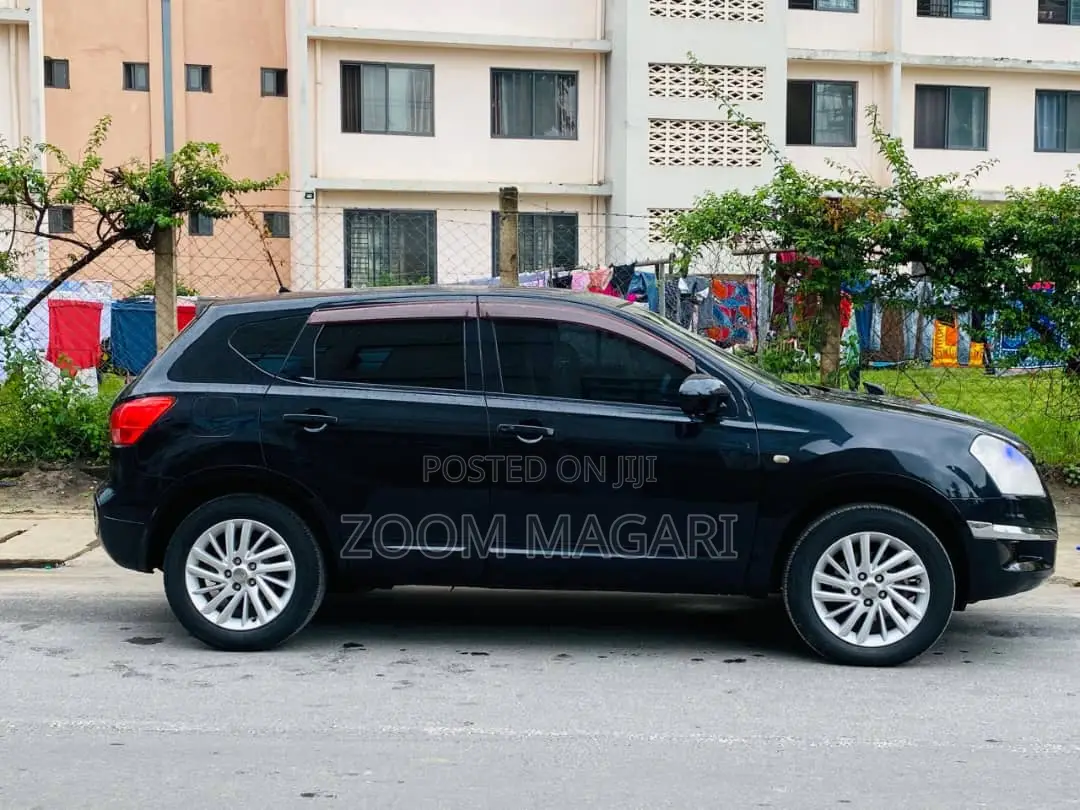 Nissan Dualis 2010 Black