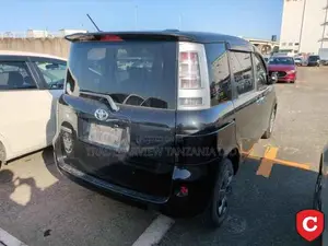 Toyota Sienta 2012 Black