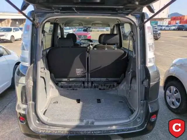 Toyota Sienta 2012 Black