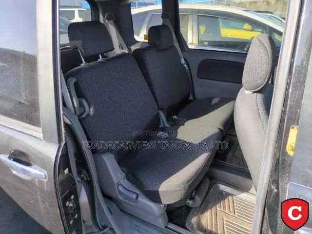 Toyota Sienta 2012 Black