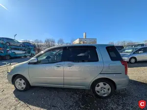 Toyota Raum 2003 Green