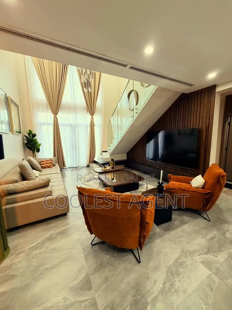 Furnished 3bdrm Duplex in Coolest Estate, Oyster Bay for rent