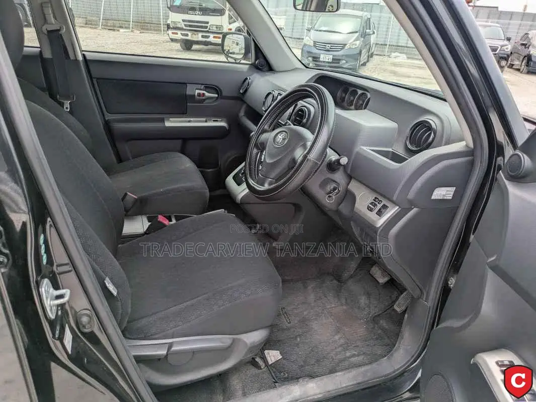 Toyota Corolla Rumion 2009 Black