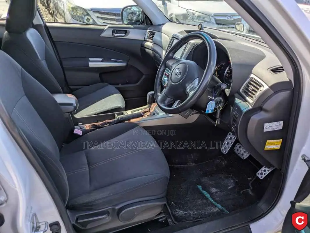 Subaru Forester 2010 Pearl