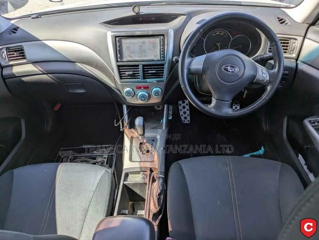 Subaru Forester 2010 Pearl