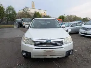 Subaru Forester 2010 Pearl