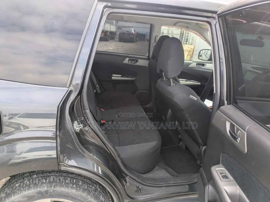 Subaru Forester 2010 Gray