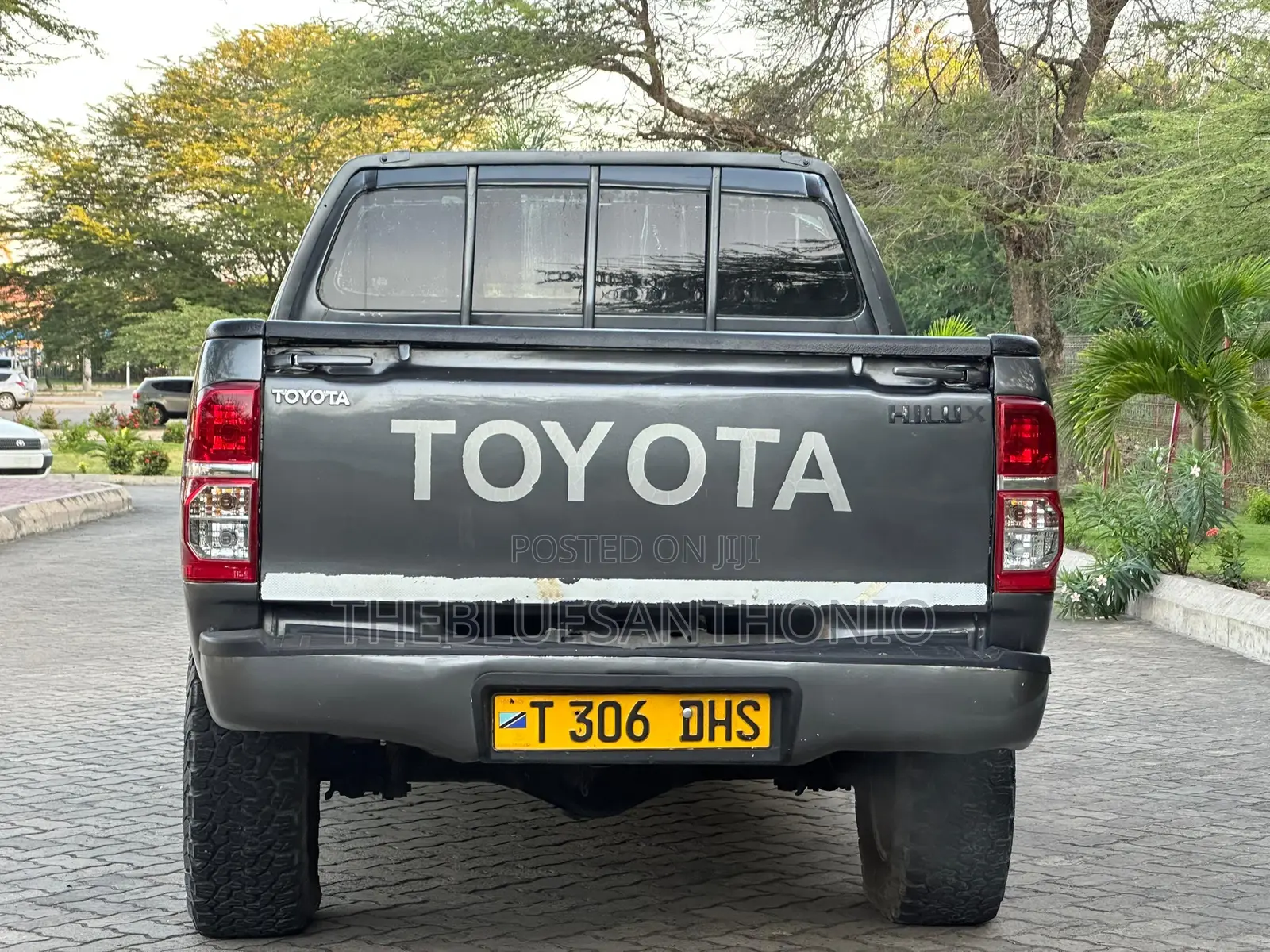 Toyota Hilux 2006 Gray