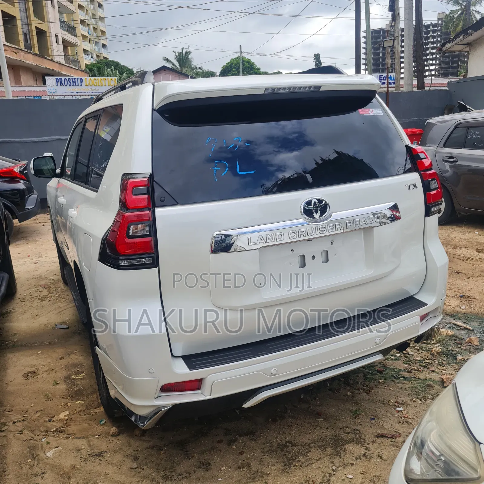 Toyota Land Cruiser Prado 2023 White