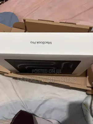 New Laptop Apple MacBook Pro 2025 M5 14-inch 24GB Apple M5 SSD 1T