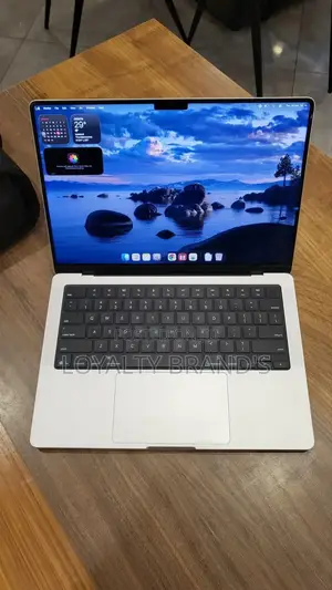 New Laptop Apple MacBook Pro 2025 M5 24GB Apple M5 Pro SSD 1T