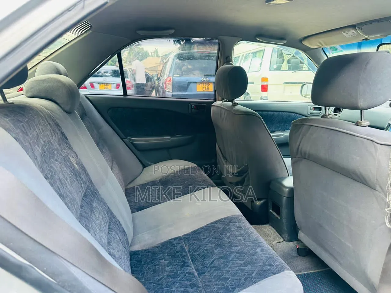 Toyota Carina 1.5 FWD Sedan 2000 Silver