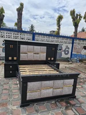 Kitanda Na Bedsides 4×6