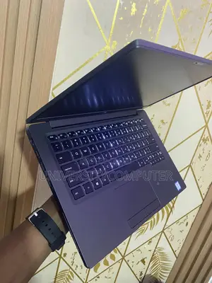 Laptop Dell Latitude 7400 8GB Intel Core i7 SSD 256GB