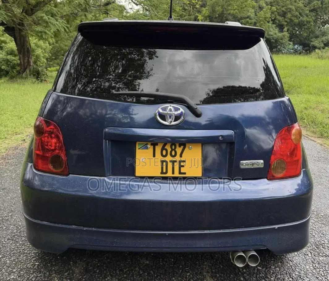 Toyota IST 2004 Blue