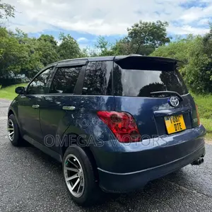Toyota IST 2004 Blue