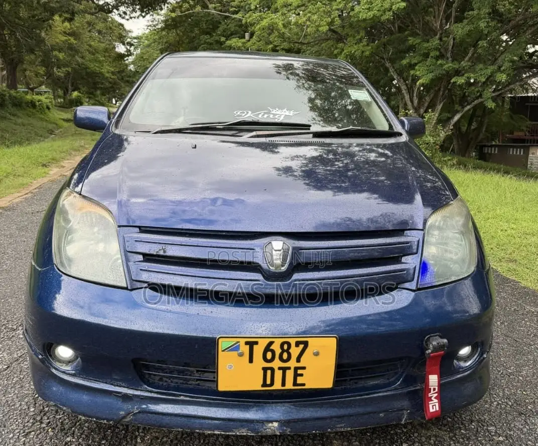 Toyota IST 2004 Blue