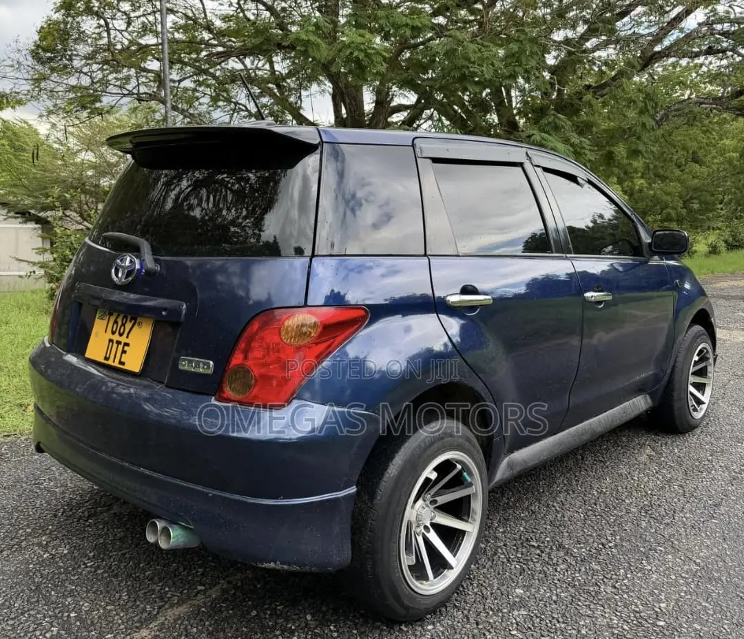 Toyota IST 2004 Blue