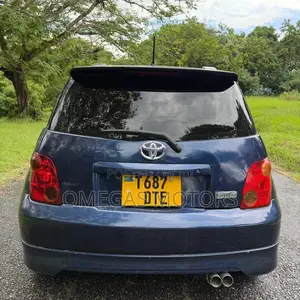 Toyota IST 2004 Blue