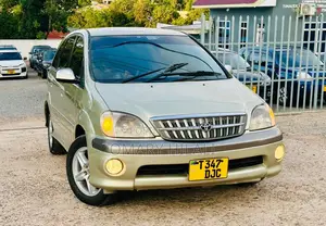 Toyota Nadia 2003 Gold
