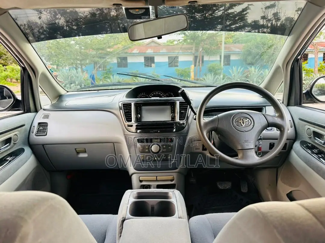 Toyota Nadia 2003 Gold