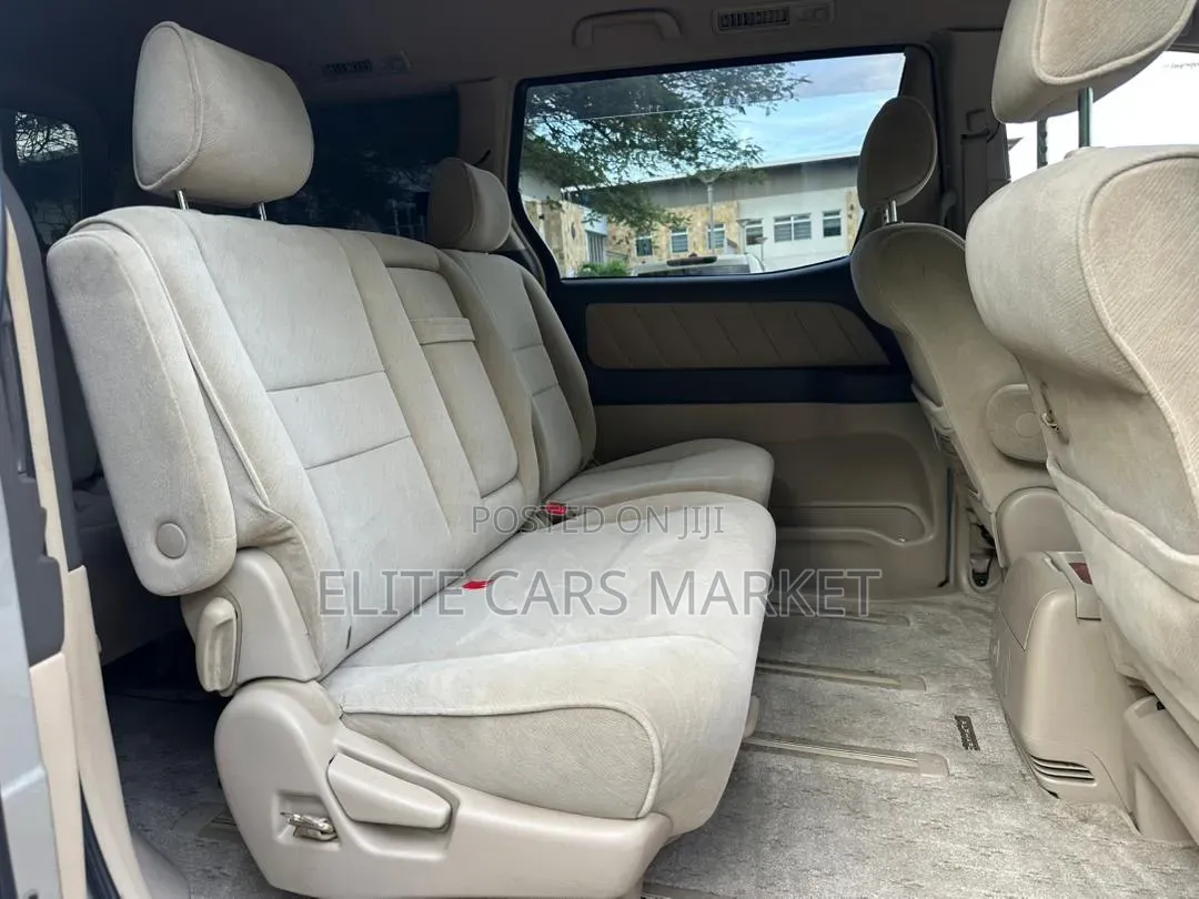Toyota Alphard 2004 Gray