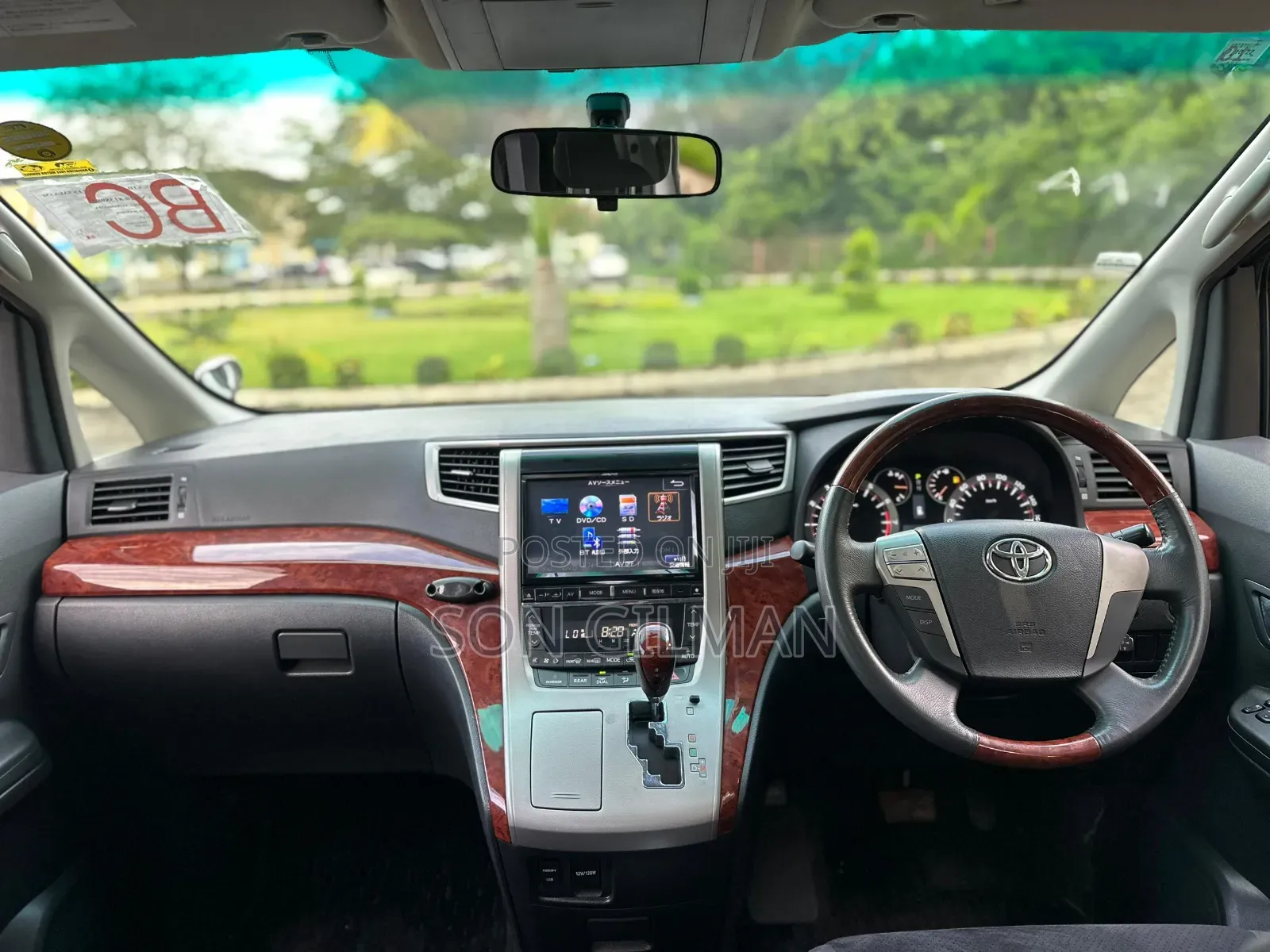 Toyota Alphard 2010 White