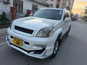 Toyota Land Cruiser Prado 2007 White