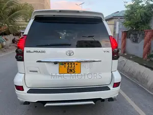 Toyota Land Cruiser Prado 2007 White
