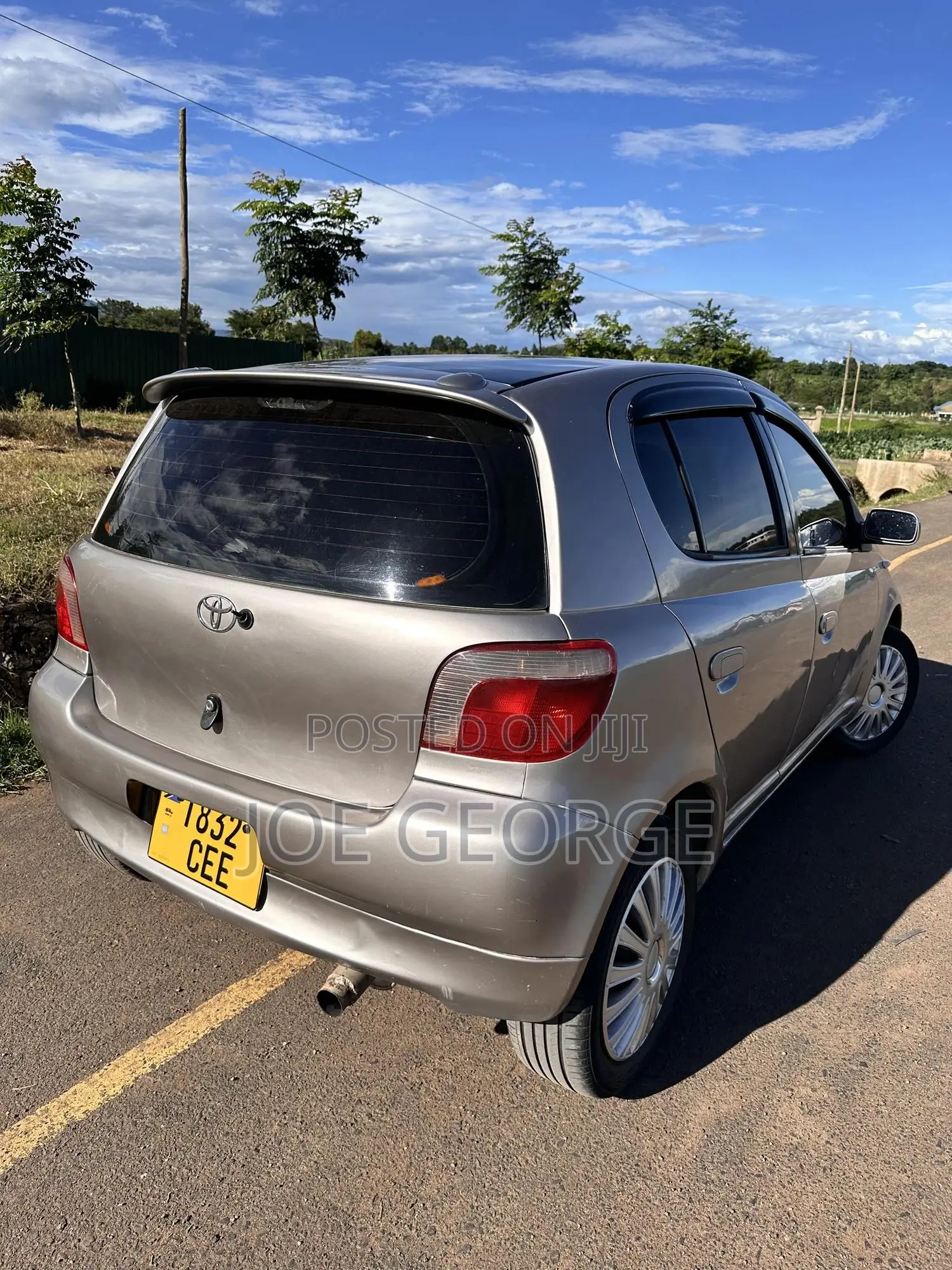 Toyota Vitz 2004 Gray