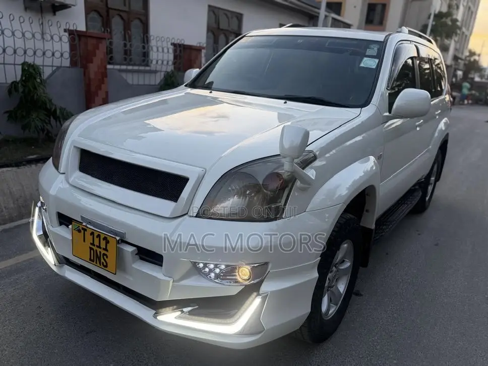 Toyota Land Cruiser Prado 2007 White