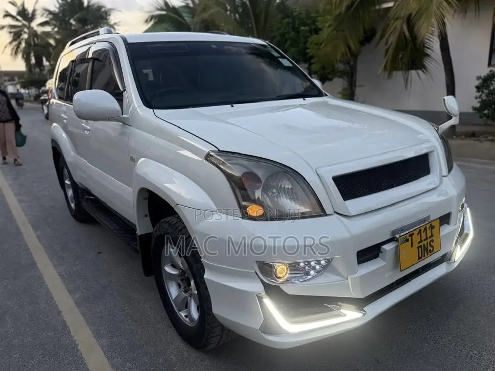 Toyota Land Cruiser Prado 2007 White