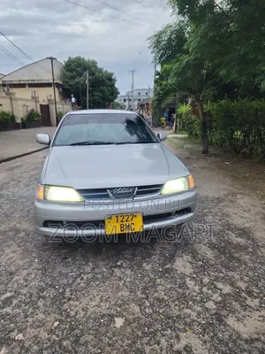 Toyota Carina 2000 Silver