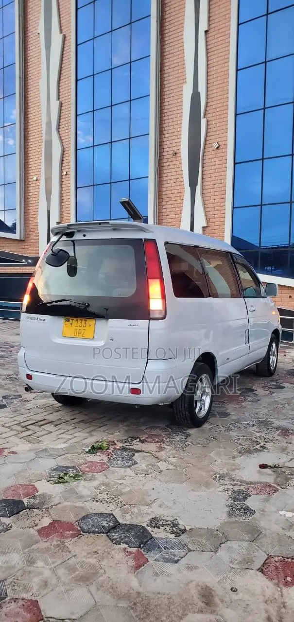 Toyota Noah 2001 White