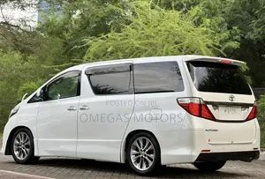 Toyota Alphard 2.4 Petrol FWD 2010 White